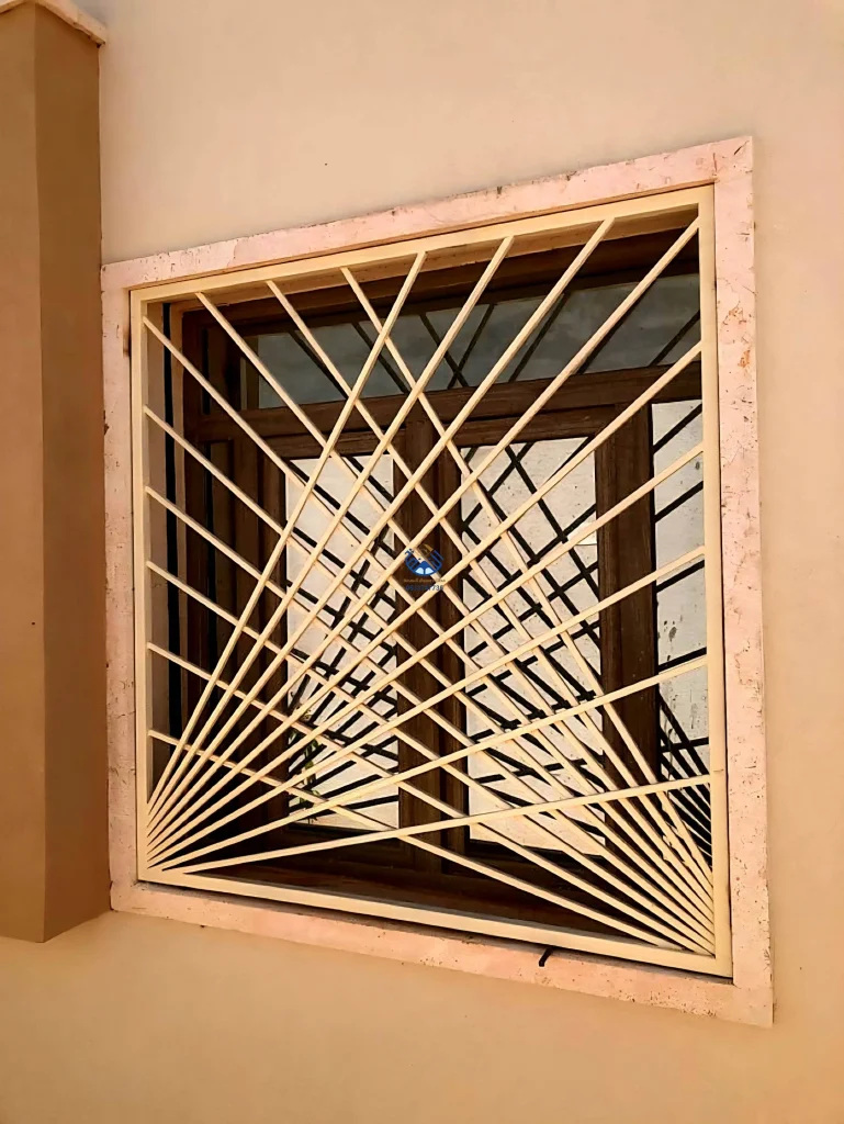 شبابيك حديد مربعات لحماية نوافذ المنازل