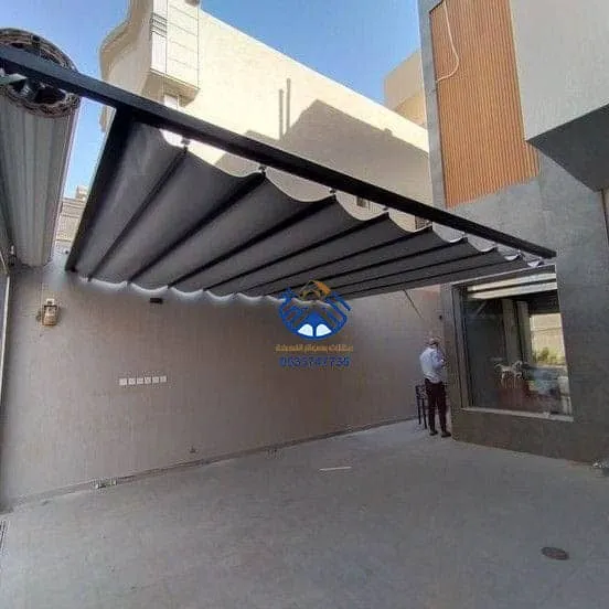 مظلة سيارة متحركة